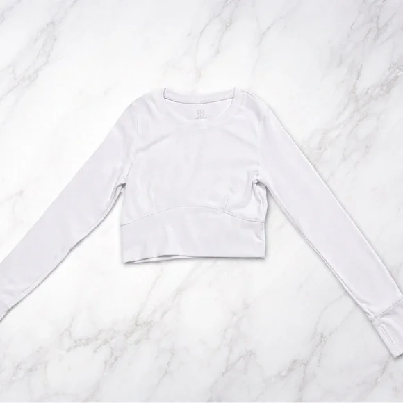 Move theology White Crew Neck Crop top - Picture 2 of 4